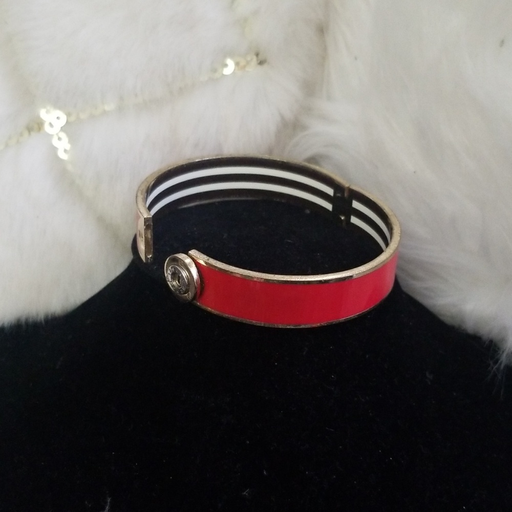 Henri bendel bracelet